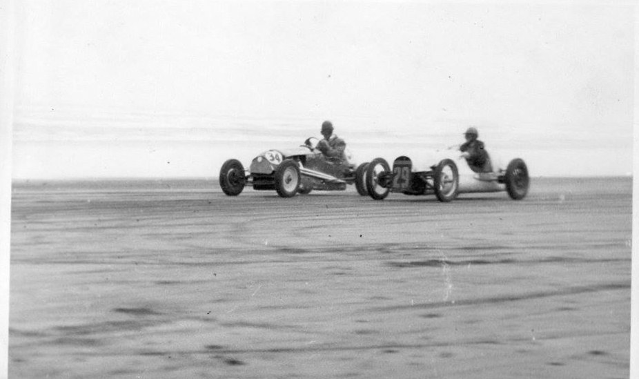 Name:  NSCC 1955 #235 NSCC Muriwai beach, June 1955. Herb Gilroy A40 special Don Tilsley Singford Speci.jpg
Views: 760
Size:  82.1 KB
