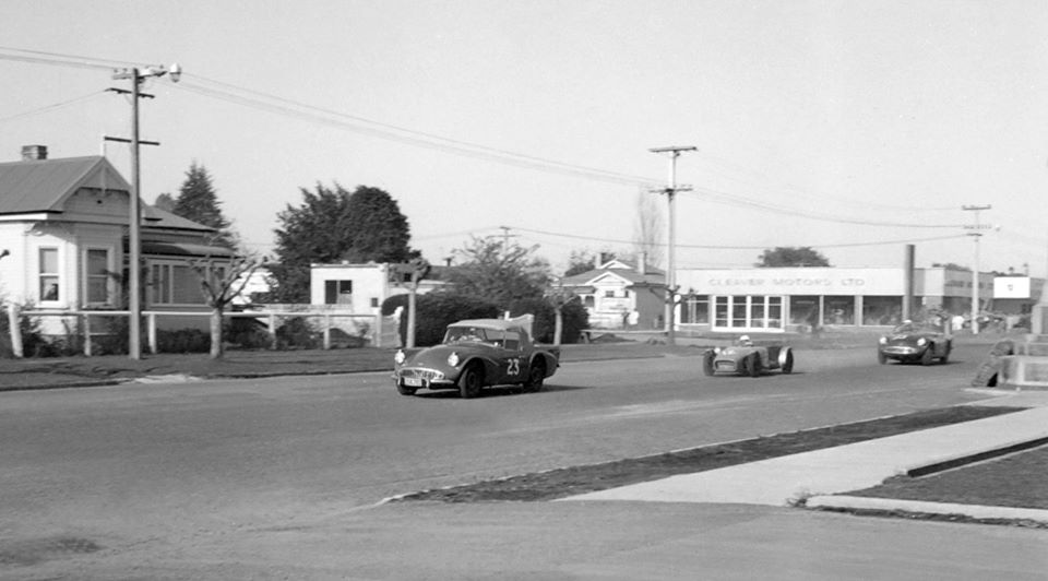 Name:  Motor Racing Matamata #42 1964 Sports Cars Daimler others Ross Cammick Scott-Given archives .jpg
Views: 763
Size:  58.2 KB
