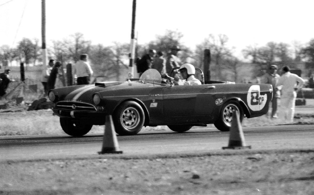 Name:  SUNBEAM TIGER LARRY APPLEBY p1 GVR 67.jpg
Views: 1950
Size:  162.8 KB