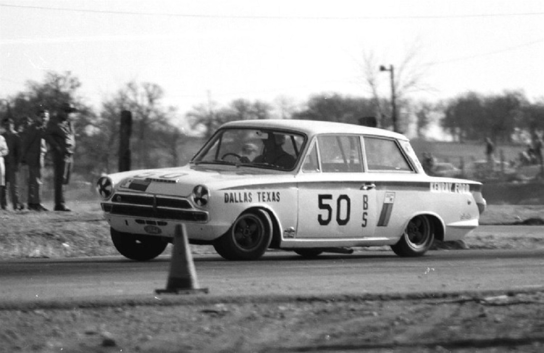 Name:  LOTUS FORD CORTINA CHARLES BARNES GVR 67.jpg
Views: 1821
Size:  156.0 KB