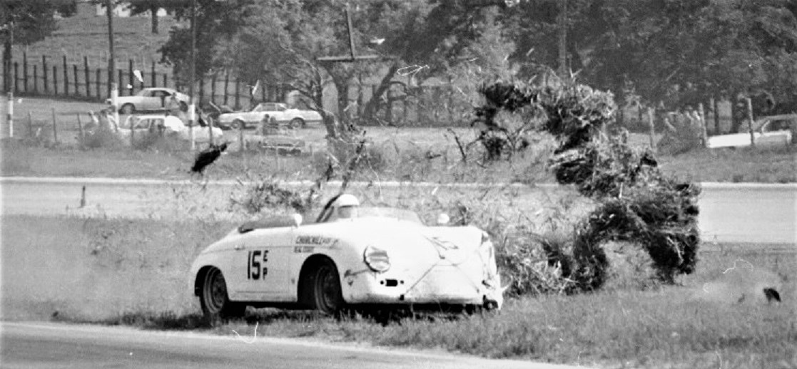 Name:  3 ONCOMING PORSCHE GETS HIT, DESTROYS MARKER GVR JUNE 1967.jpg
Views: 2568
Size:  174.4 KB