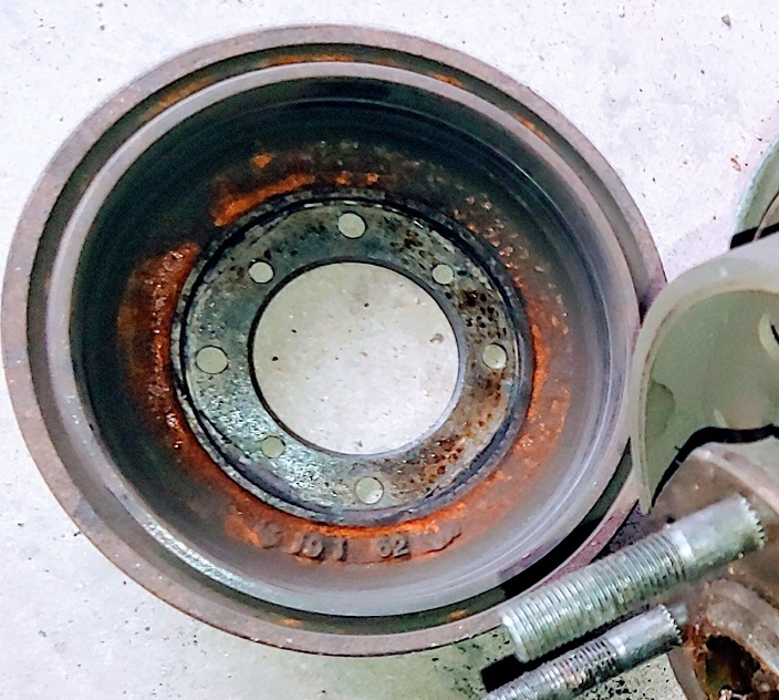 Name:  1962 Mini Cooper brake drum.jpg
Views: 590
Size:  181.2 KB