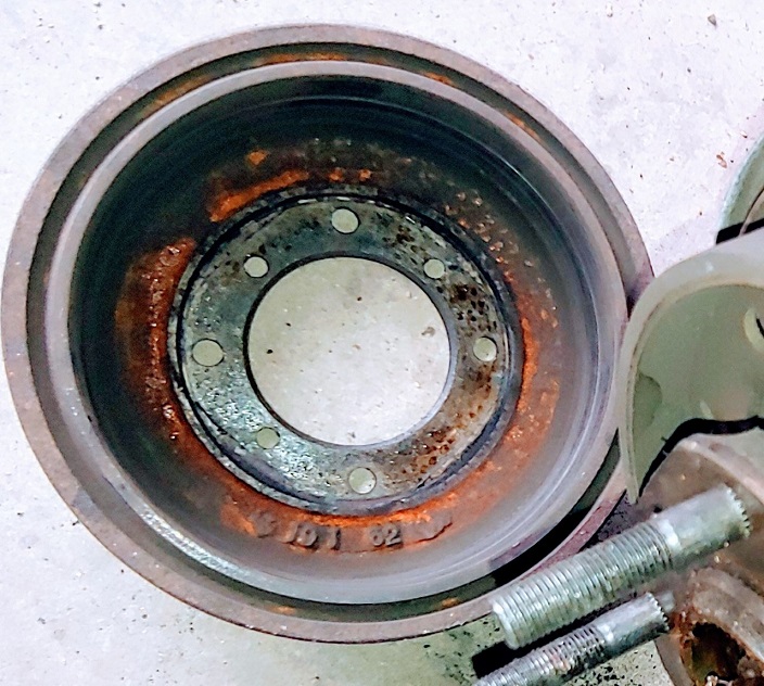 Name:  1962 Mini Cooper brake drum.jpg
Views: 912
Size:  181.2 KB