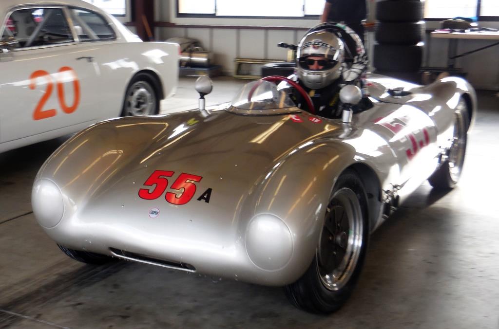 Name:  Cameron Healy gives a wave as he heads out in his 1953 Cooper Porsche..JPG
Views: 1203
Size:  138.2 KB