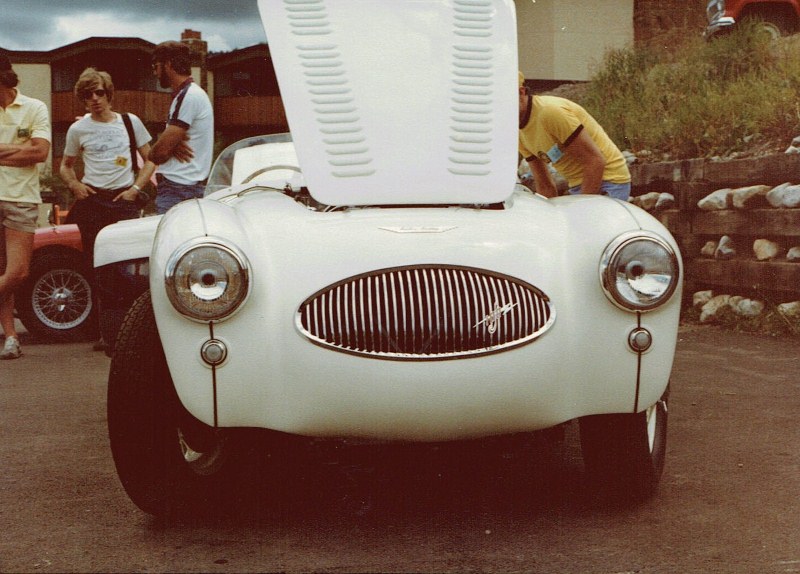 Name:  AH 100S #788 AHS3707 Fred Cohen bonnet up Snowmass Jul 1982 R Dowding  (800x574).jpg
Views: 769
Size:  139.2 KB