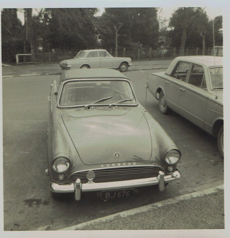 Name:  Cars by Roger Dowding #20 Sunbeam Alpine ; 1965 CCI05022016_0004 (772x800).jpg
Views: 1137
Size:  138.6 KB