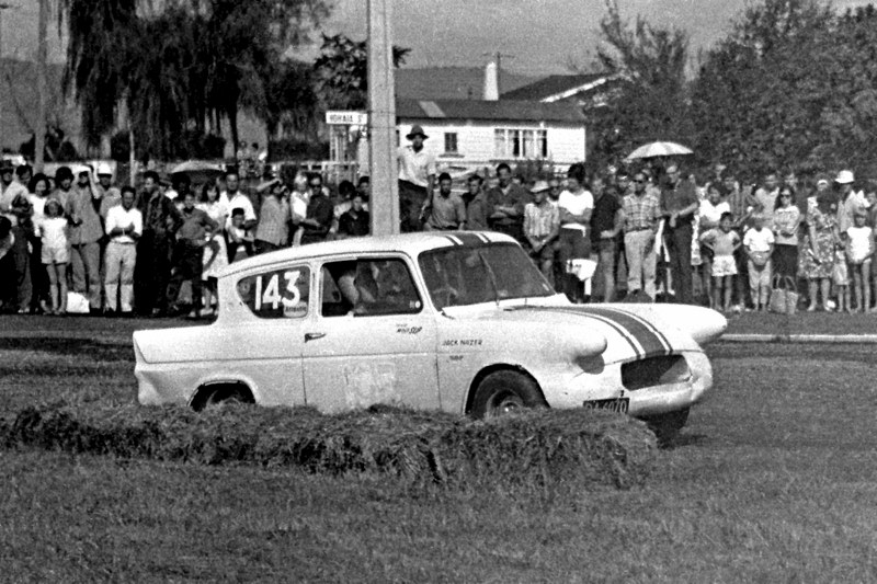 Name:  Matamata 1965 #096 Jack Nazer Anglia Street Race Location Matamata Q arch Allan Dick (800x533) (.jpg
Views: 274
Size:  164.3 KB