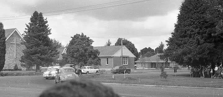 Name:  Matamata 1965 #049 Humber Radisich Anglia Coupe Zephyr - Corvette Morrari Church Corner crop Joh.jpg
Views: 519
Size:  38.7 KB