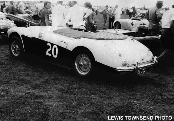 Name:  Ohakea 1961 #052 AH 3000 Ruddspeed Russell Leathers later McLaughlin Brothers #20 Sprite #4 XK12.jpg
Views: 423
Size:  54.9 KB