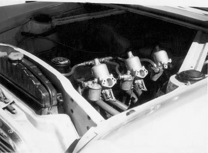 Name:  Ohakea 1961 #043 Zephyr Mark 2 - Raymond Mays Head Triple SU carbs RC Lewis Townsend .jpg
Views: 415
Size:  48.4 KB