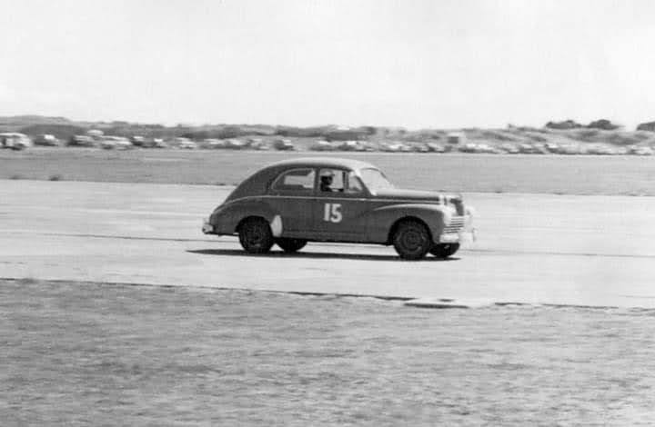 Name:  Ohakea 1961 #025 Peugeot 203 #15 Tony Lawrence on track RC Lewis Townsend .jpg
Views: 414
Size:  34.3 KB