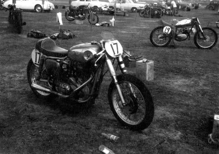 Name:  Ohakea 1961 #060 Motorcycles Race #17 and #19 in paddock RC Lewis Townsend .jpg
Views: 417
Size:  57.5 KB