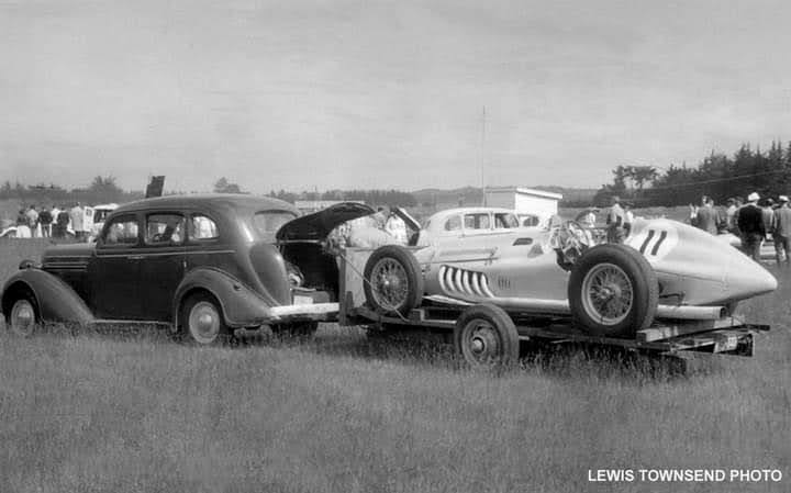 Name:  Levin 1960 #131 1960 Talbot Lago #11 Allan Freeman w 1936 Dodge tow car RC Lewis Townsend  (2).jpg
Views: 402
Size:  39.9 KB
