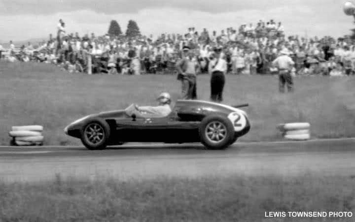 Name:  Levin 1960 #133 1960 Cooper #2 Denny Hulme on track RC Lewis Townsend  (2).jpg
Views: 525
Size:  37.5 KB