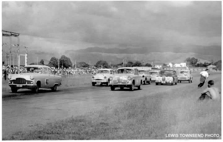 Name:  Levin 1960 #126 1960 Zephyr #41 Singer Gazelle Simca Jaguar Morris Minor RC Lewis Townsend  (2).jpg
Views: 528
Size:  39.5 KB