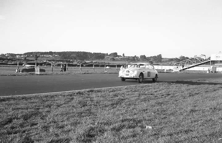 Name:  Pukekohe 1965 #159 Wills 6 Hour Coppins Ward Jaguar MK2 #36 winner Oct 65 John Larry Lawton.jpg
Views: 630
Size:  58.2 KB