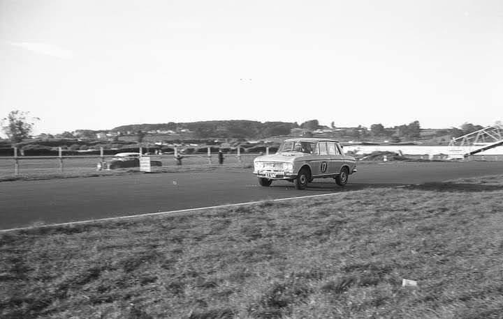 Name:  Pukekohe 1965 #155 Wills 6 Hour Don Hadfield S Hadfield Datsun  #17 Oct 65 John Larry Lawton.jpg
Views: 602
Size:  42.4 KB