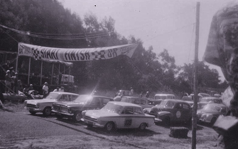Name:  Motor Racing Mt Maunganui #001 Saloons 1960's  1962 - 64 Glen Ducey (2).jpg
Views: 343
Size:  109.4 KB