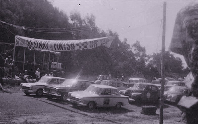 Name:  Motor Racing Mt Maunganui #001 Saloons 1960's  1962 - 64 Glen Ducey (2).jpg
Views: 435
Size:  109.4 KB