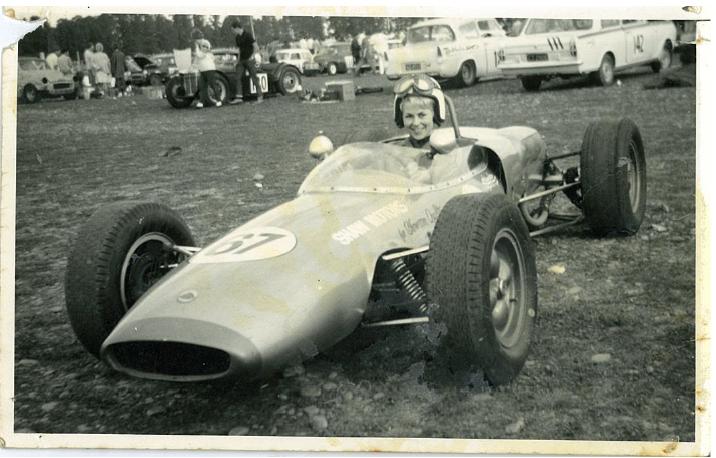 Name:  1961 National Formula Gold Star Lotus 20 - Tony Shaw.jpg
Views: 1477
Size:  58.4 KB