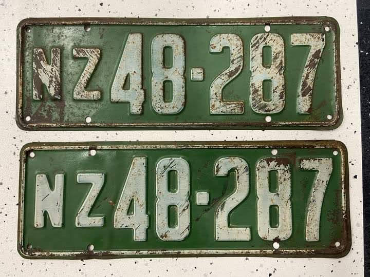 Name:  NZ Number Plates #525 1925 - 1926 first series National Plate NZ48.287 White on Green Square sym.jpg
Views: 1024
Size:  75.6 KB