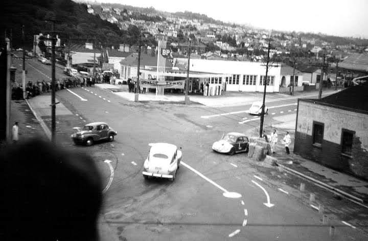 Name:  Dunedin 1955 #011 1955 Q Saloon cars Ford V8 Morris Minor and VW pair Graham Woods.jpg
Views: 682
Size:  48.9 KB