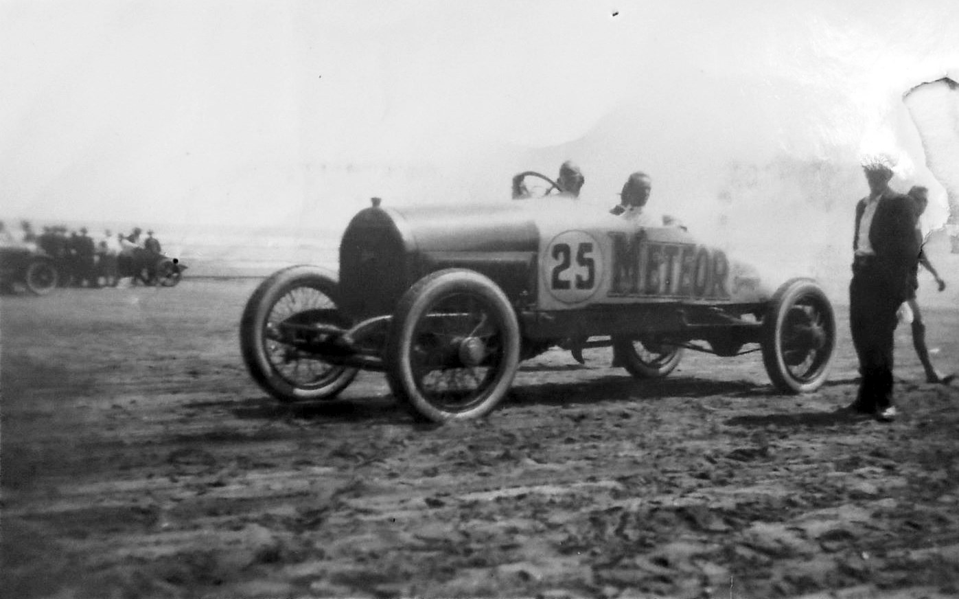 Name:  Vintage #103 Muriwai 1923 Bert Shorter driver Bill Boyle mechanic Cadillac orig pic Alan Boyle .jpg
Views: 530
Size:  157.3 KB