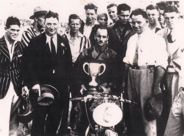 Name:  Motor Racing Waiheke #135 NZ TT Race Photo Winners 1931 - 1950 arch Josh CSC shop article.jpg
Views: 437
Size:  96.9 KB