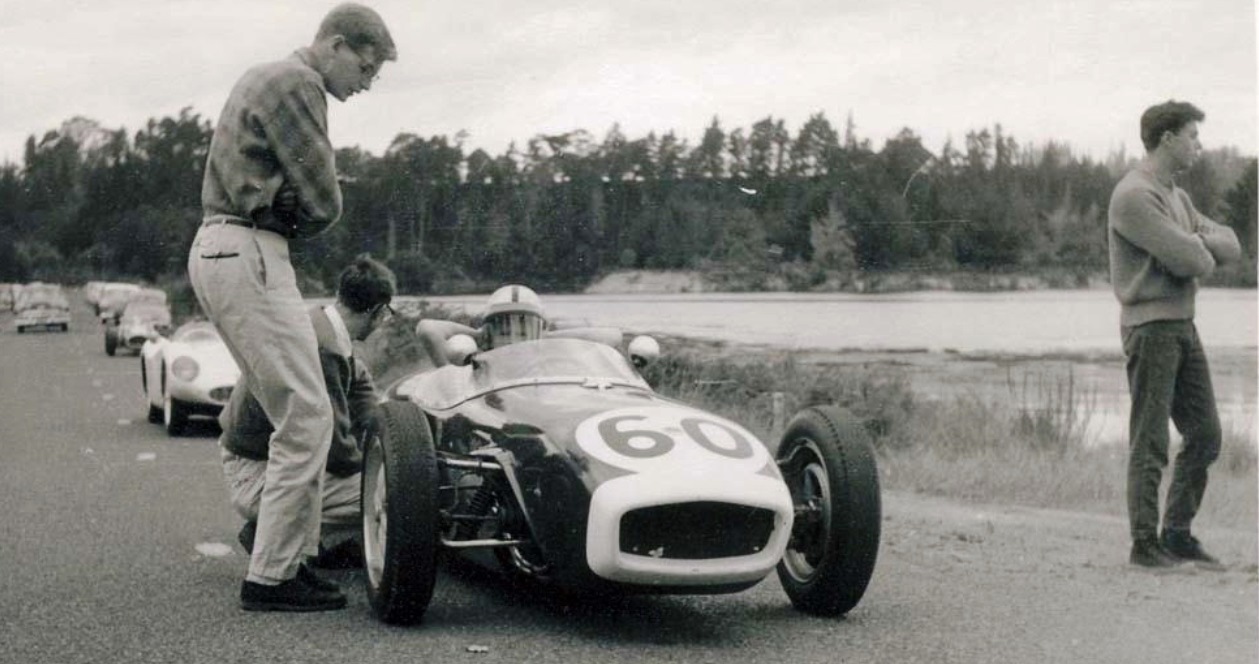 Name:  Motor Racing Hora Hora #2 1961 Jim Palmer 1960 Lotus Ken Hyndman (2) .jpg
Views: 486
Size:  181.8 KB