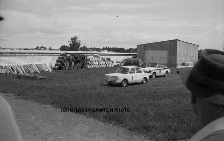 Name:  NSCC 1965 #108 Pukekohe NSCC 6 Nov 1965 Wayne Jones Simca 2nd in Gp1 race w Sunbeam and Cortina .jpg
Views: 477
Size:  65.2 KB