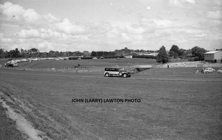 Name:  NSCC 1965 #109 Pukekohe NSCC 1965 described as Herman Munster - Limousine on track John Larry La.jpg
Views: 329
Size:  42.9 KB