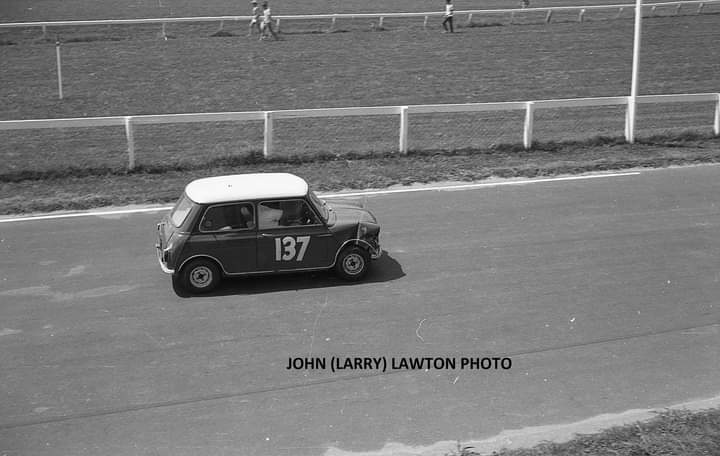 Name:  NSCC 1965 #137 Pukekohe NSCC 21 Feb 1965 Mini - damaged going wrong way front straight #137 John.jpg
Views: 360
Size:  42.4 KB