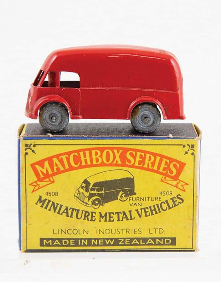 Name:  Matchbox Furniture Van NZ Matchbox - Lincoln w box .jpg
Views: 379
Size:  52.8 KB