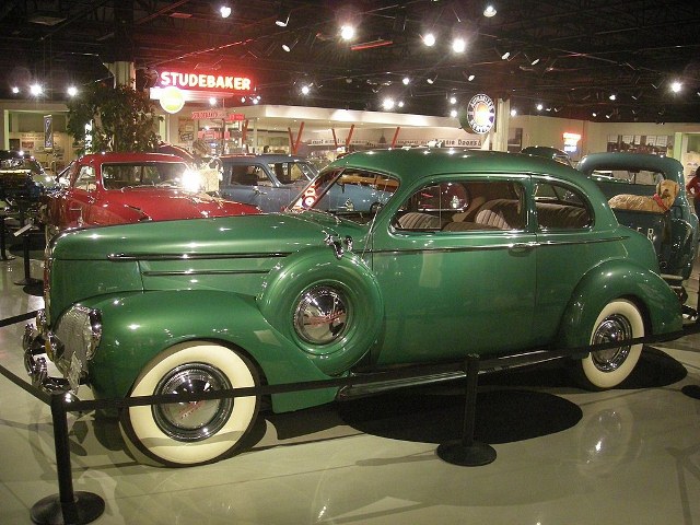 Name:  Studebaker_National_Museum_May_2014_070_sml (1940_Studebaker_President_Club_Sedan) (640x480) (2).jpg
Views: 821
Size:  127.1 KB