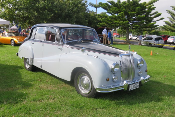 Name:  223_0305_009 Armstrong Siddeley.JPG
Views: 406
Size:  131.3 KB