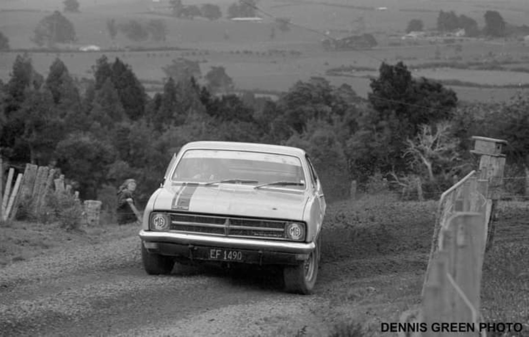 Name:  NSCC 1975 #0177 B Cosseys Hill Climb - Monaro 327 Mark Parsons EF1490 174 kb arch R Cammick ph D.jpg
Views: 360
Size:  173.9 KB