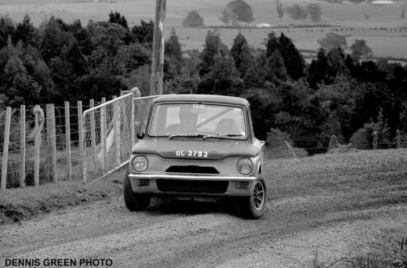 Name:  NSCC 1975 #0178 B Cosseys Hill Climb Hillman Imp 172 kb arch R Cammick ph Dennis Green.jpg
Views: 364
Size:  172.1 KB