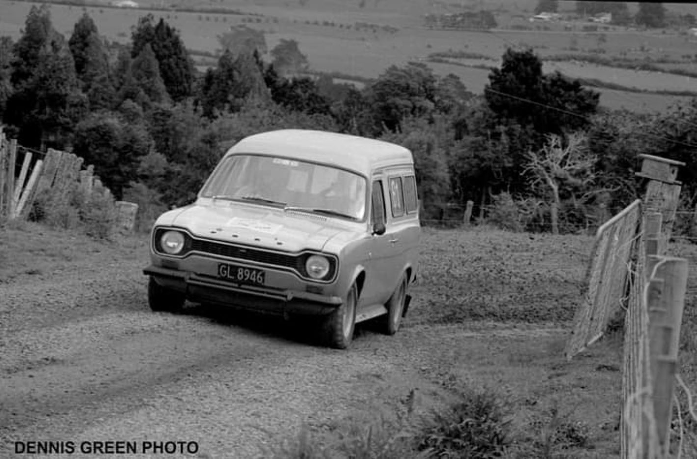 Name:  NSCC 1975 #0179 B Cosseys Hill Climb Ford Escort Van 173 kb arch R Cammick ph Dennis Green.jpg
Views: 364
Size:  173.1 KB