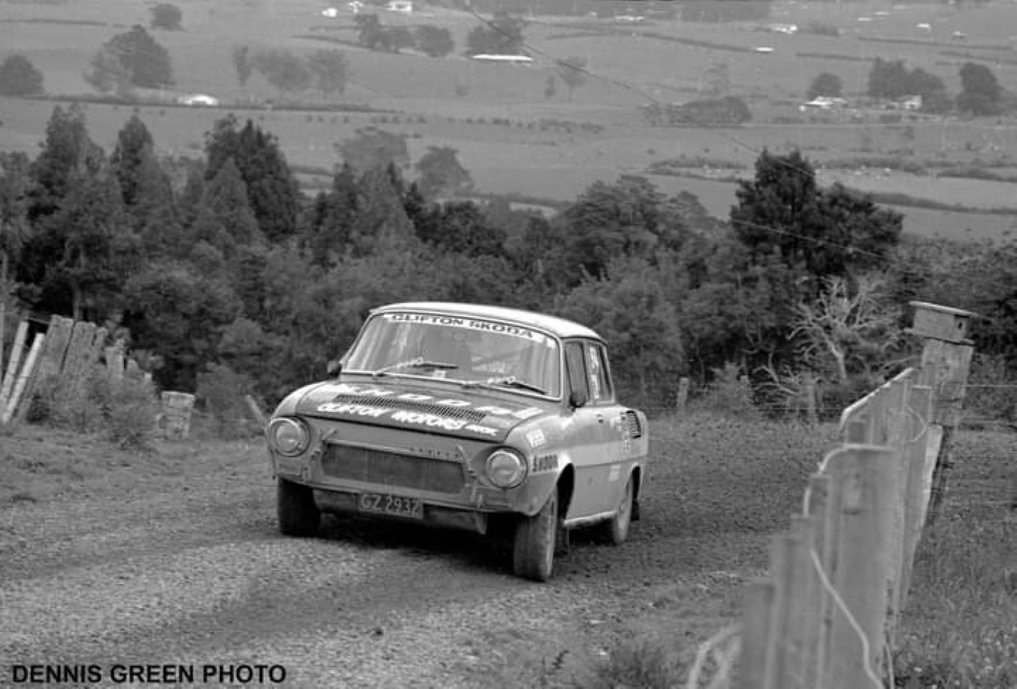 Name:  NSCC 1975 #0181 B Cosseys Hill Climb Skoda S120 Rallye Morrie Chandler 170 kb arch R Cammick ph .jpg
Views: 365
Size:  169.9 KB