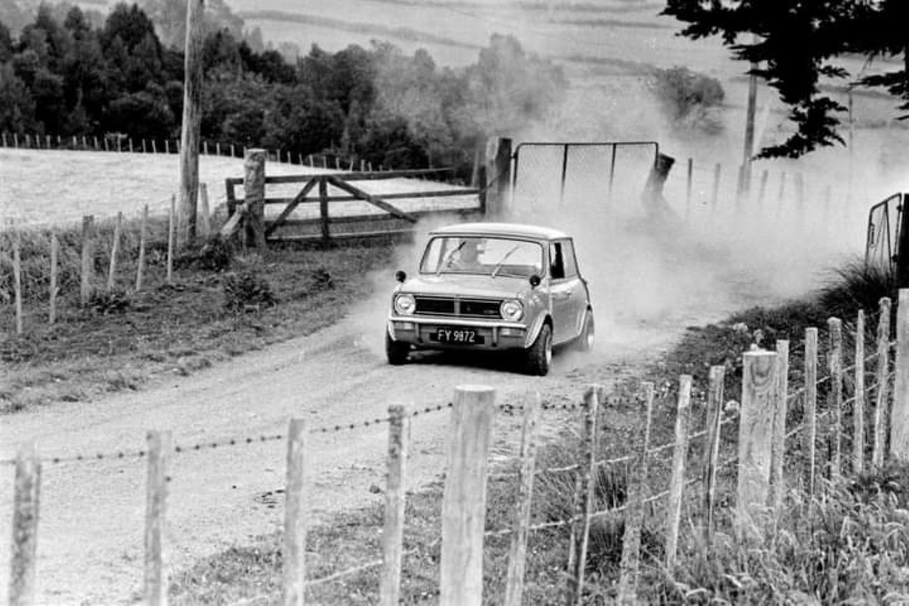 Name:  NSCC 1972 #0175 B Cosseys Hill Climb Mini Clubman GT FY9872 174 kb Rex Rattenbury .jpg
Views: 293
Size:  174.3 KB