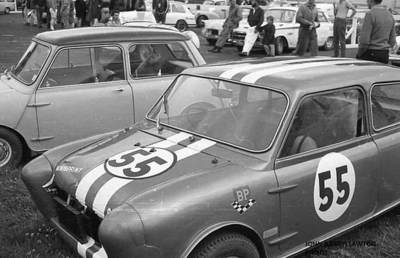 Name:  Mini #057 Tony Gilbertson Minisprint Pukekohe Q late 1960's B W arch Bruce Dyer.jpg
Views: 436
Size:  174.3 KB