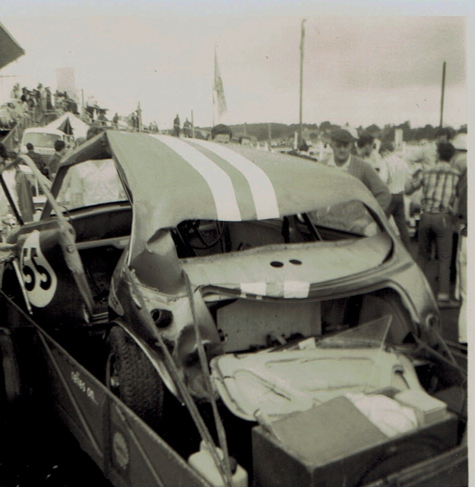 Name:  Mini #058 Minisprint Pukekohe GP 1968 crash Tony Gilbertson - Roger Dowsding .jpg
Views: 447
Size:  168.7 KB