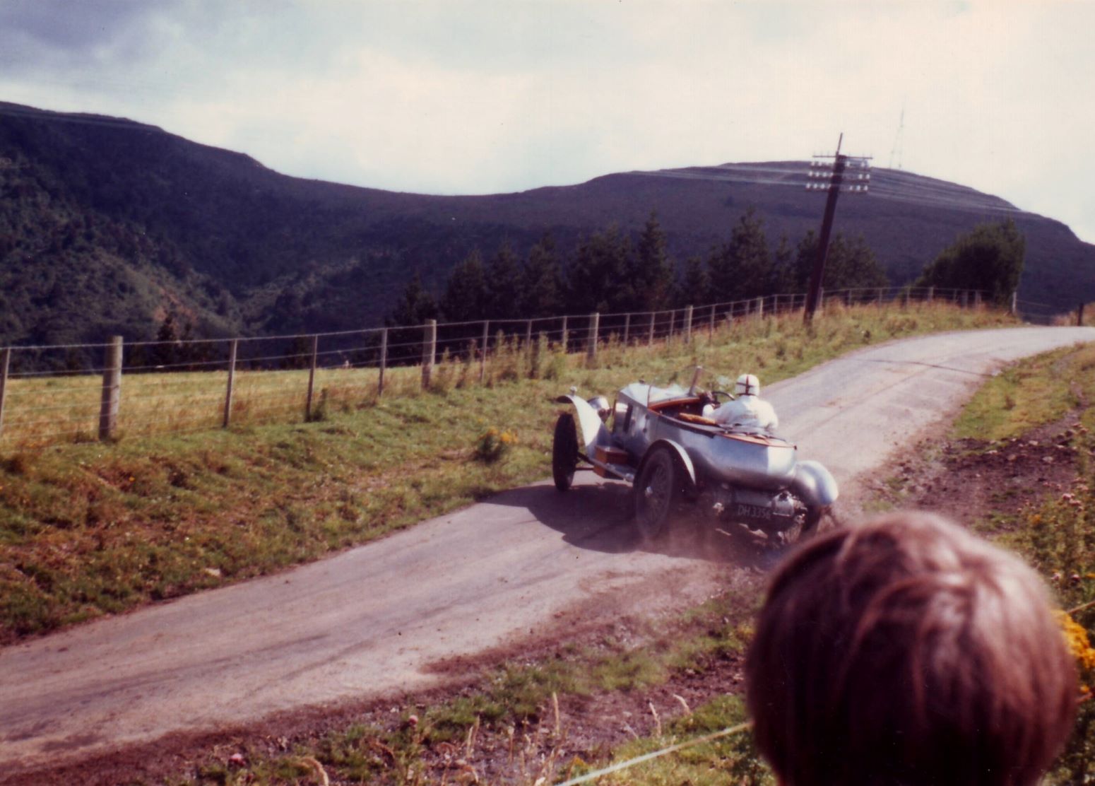 Name:  Dunedin Festival 1984 #135 Jack Ndewell Vauxhall sideways Bethunes Gully Hill climb 183 kb M Daw.jpg
Views: 454
Size:  182.6 KB