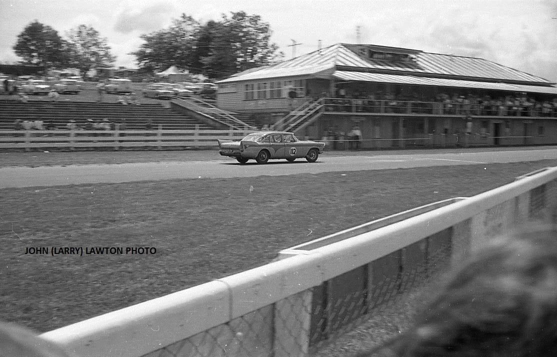 Name:  Pukekohe 1965 #0164 1965 GP meeting Aussie Colin Lumsden's De Soto John Larry Lawton .jpg
Views: 262
Size:  128.7 KB