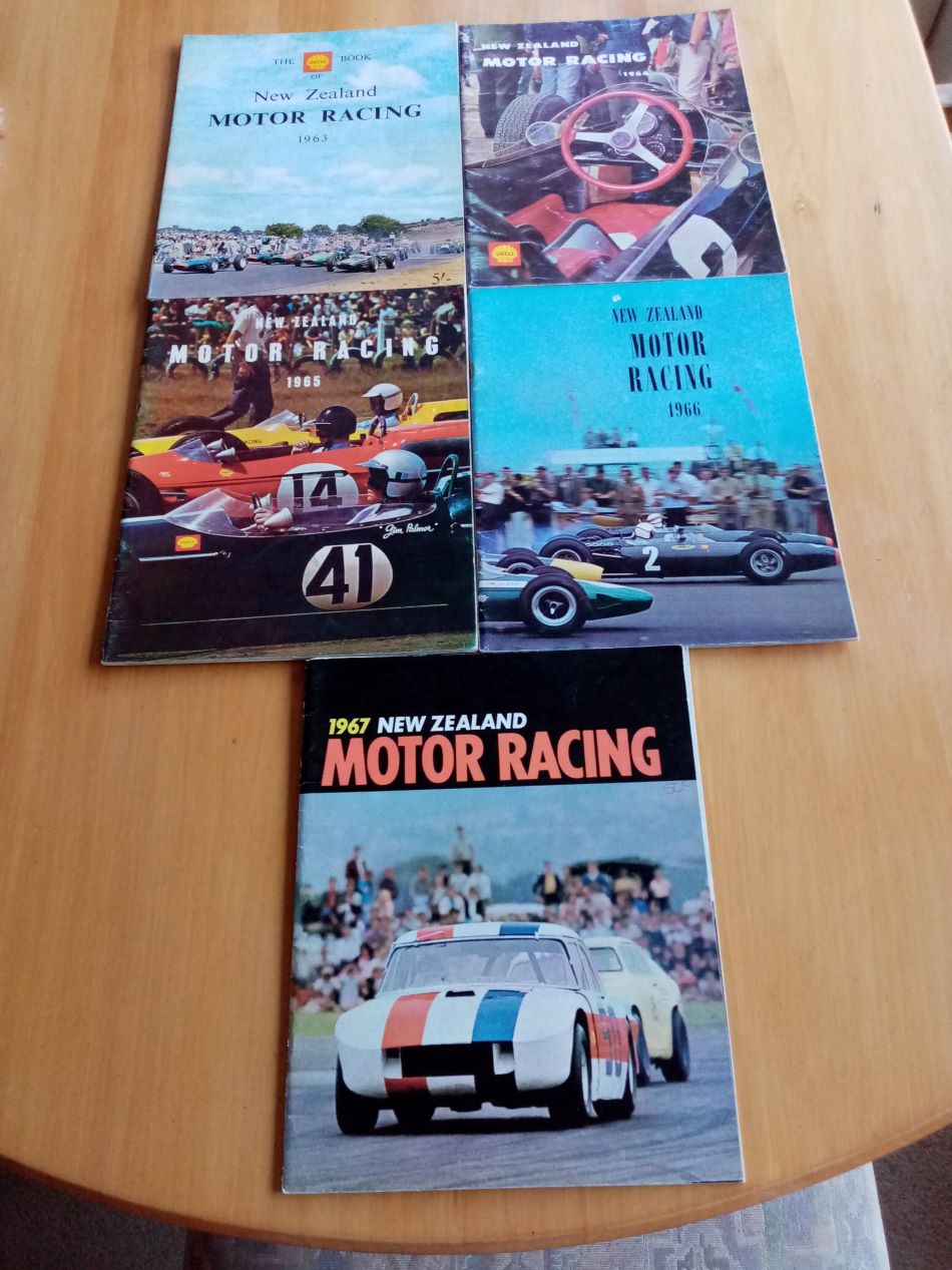 Name:  Motoring Books #1074 Shell Book of New Zealand Motor Racing Annuals 1963 - 1967 Rex Corbett 175 .jpg
Views: 148
Size:  175.1 KB