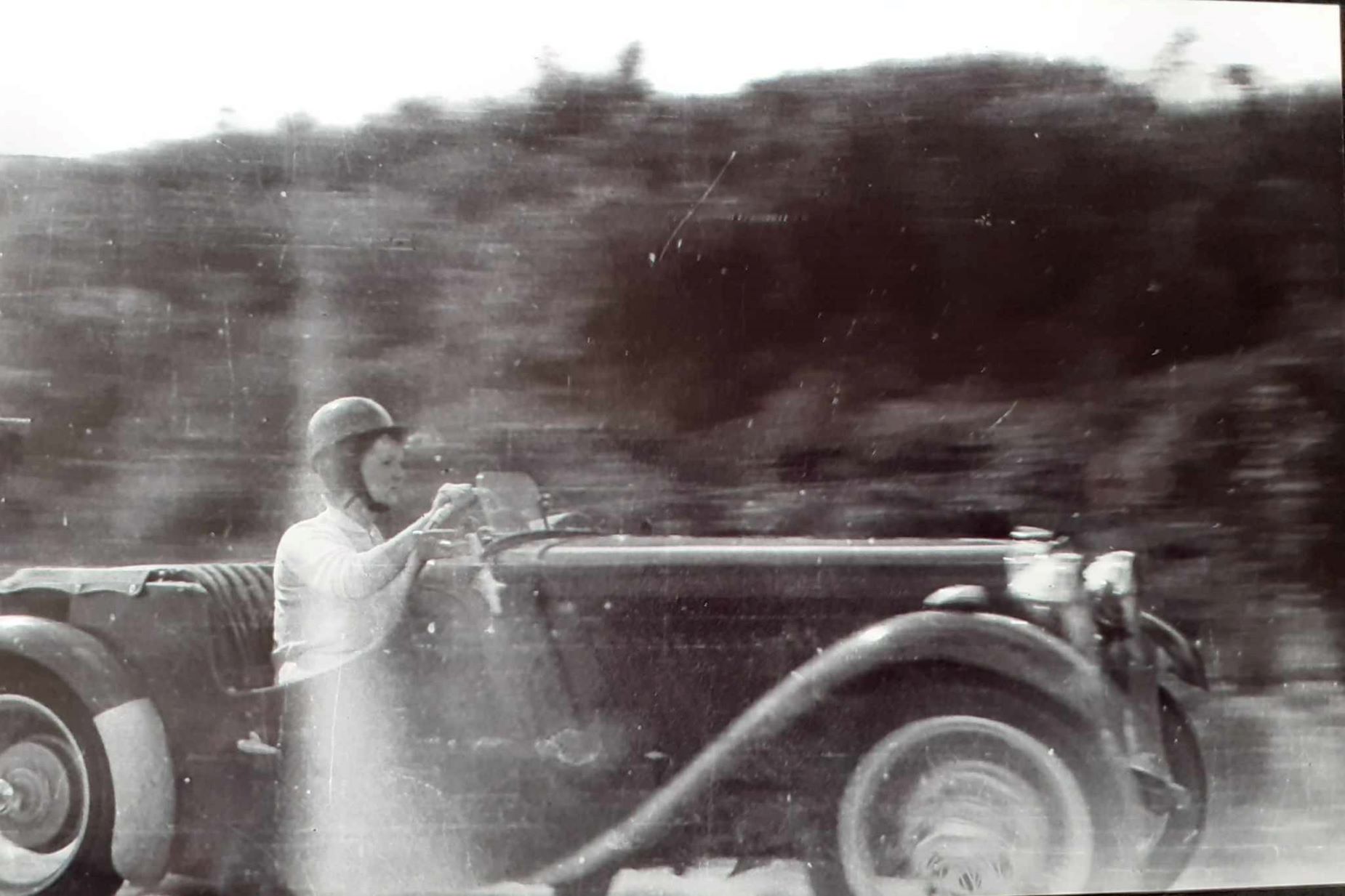 Name:  NSCC 1950 #0119 MG at speed - dark colour Ivy Stephenson Q 1950's Ron Roycroft Q - image Graeme .jpg
Views: 443
Size:  177.4 KB