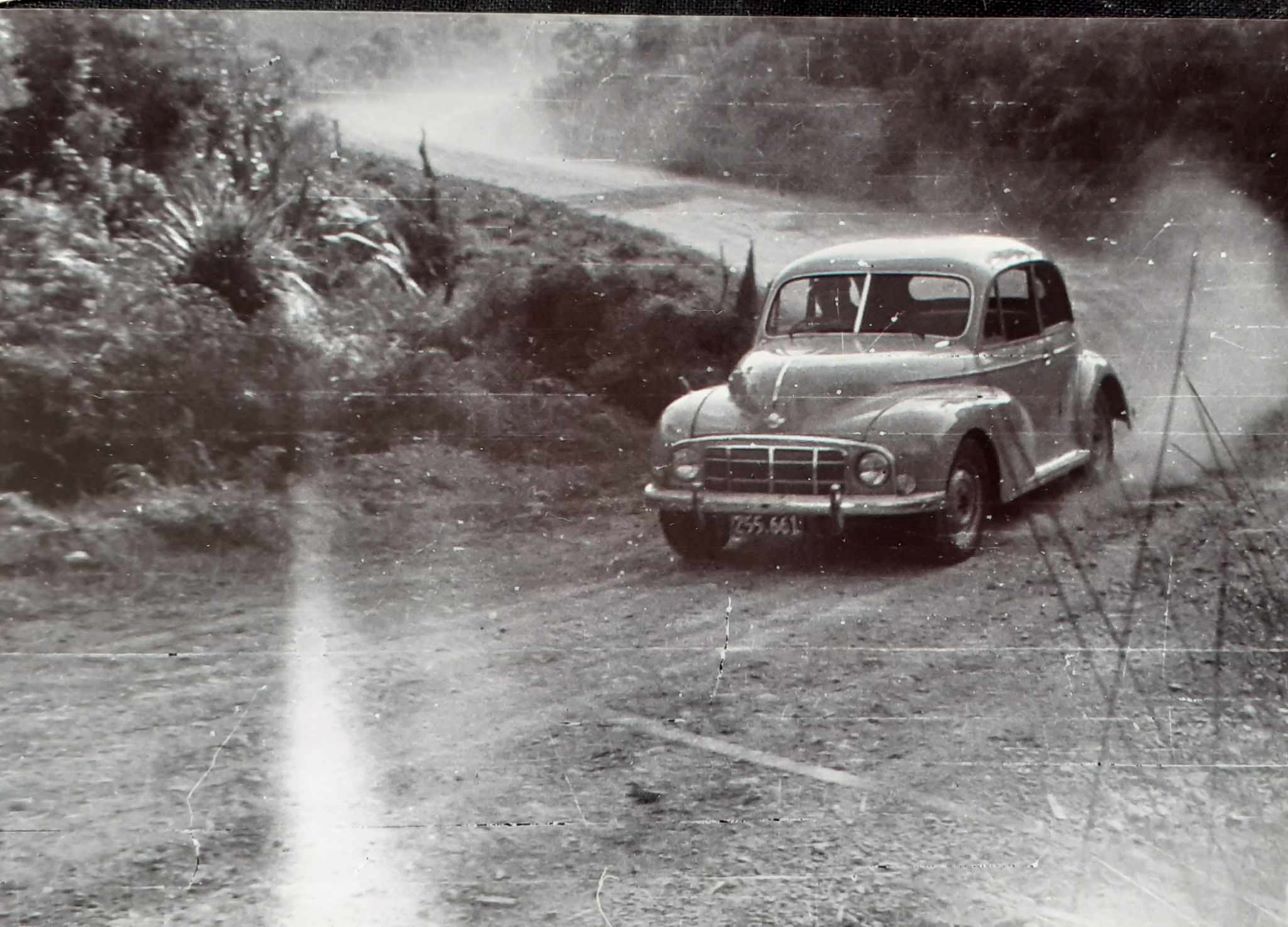 Name:  NSCC 1950 #0128 Morris Minor - lowlight at Hill Climb 1951 -56 plate - mid 1950's - image Graeme.jpg
Views: 426
Size:  178.1 KB