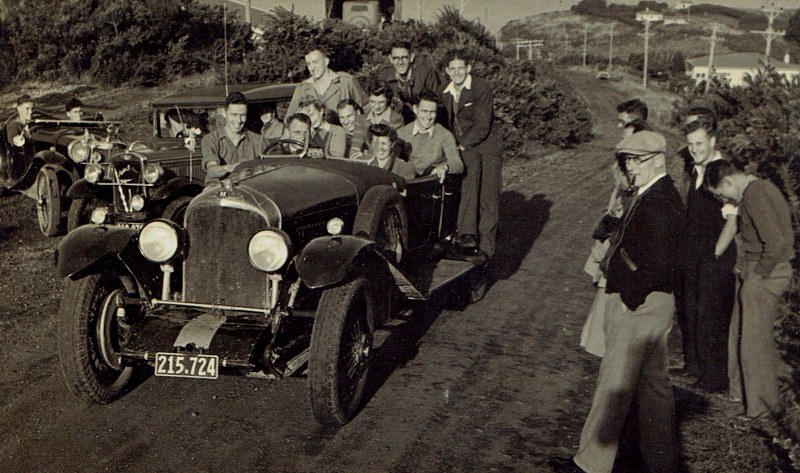 Name:  NSCC #004 B Early years Graham - Graeme Wells Bentley and Club members Taylors Bay H C 20 May 19.jpg
Views: 232
Size:  150.1 KB