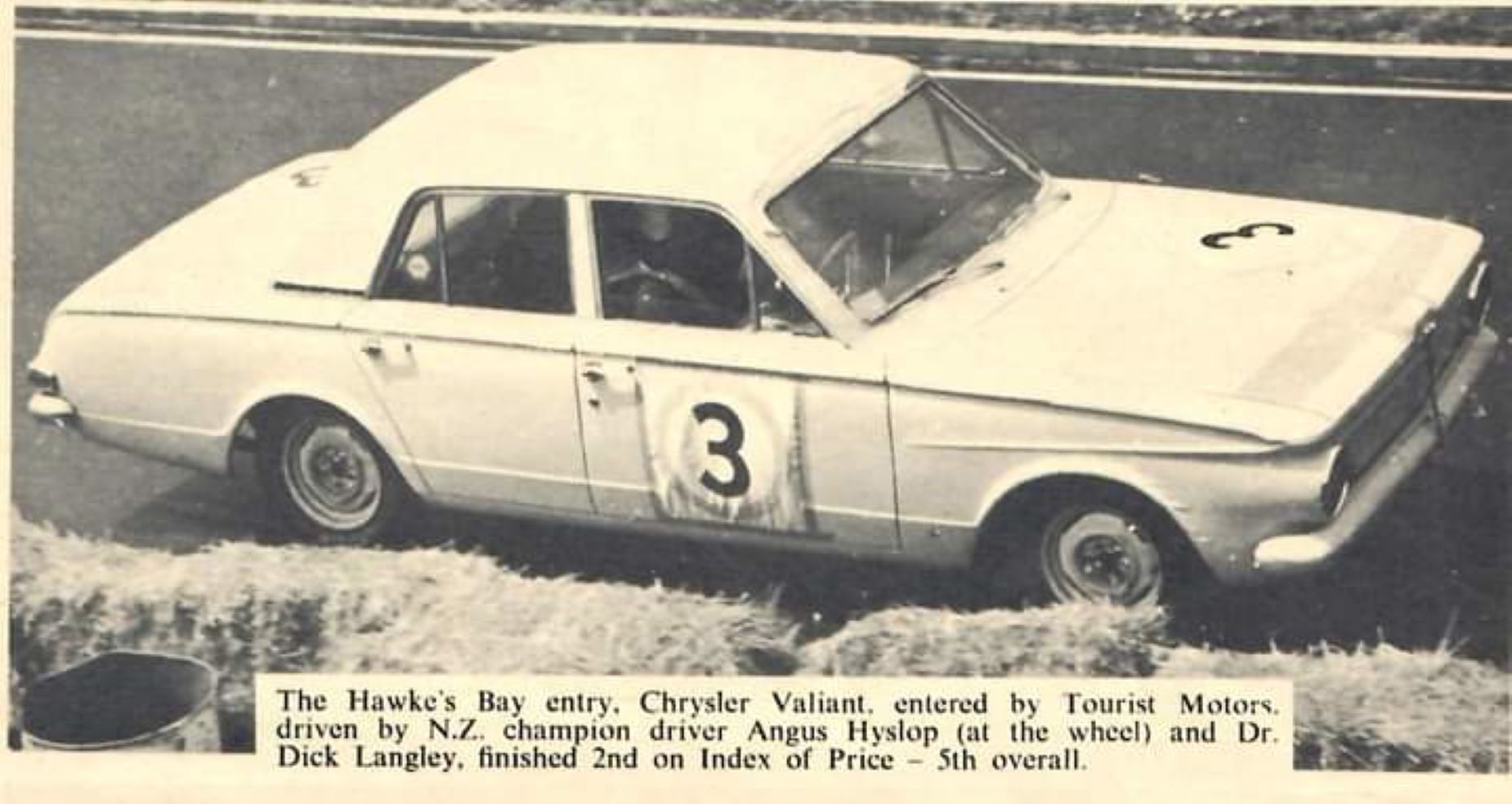 Name:  Pukekohe 1963 #013 Chrysler Valiant #3 Angus Hyslop Doc - Dick Langley newspaper Hawkes Bay 173 .jpg
Views: 266
Size:  173.0 KB