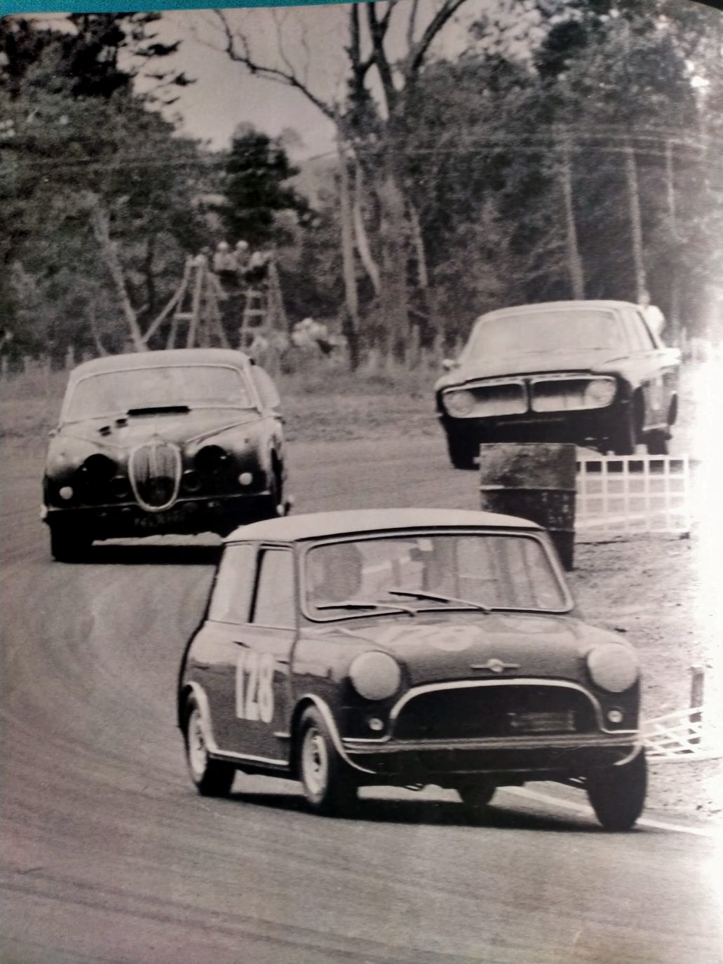 Name:  McLaren #158  Bruce McLaren Mini Cooper #128 NZ GP Jan 1963 leads McBeath Jag and Sprague Zephyr.jpg
Views: 207
Size:  177.8 KB